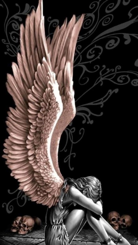 Девушка ангел с крыльями