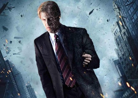 Аарон экхарт харви дент