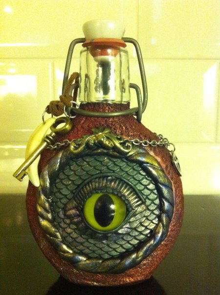 Бутылка в стиле стимпанк