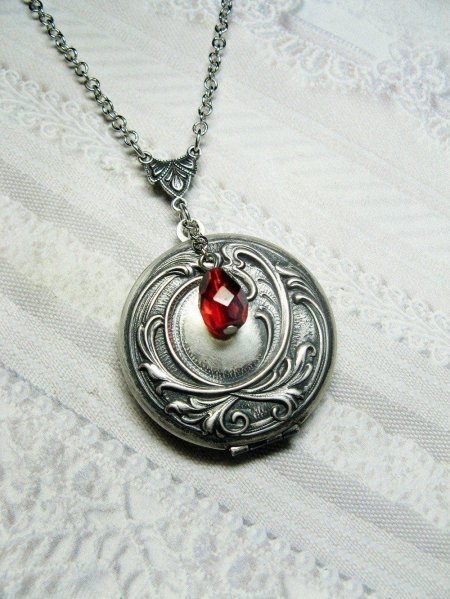 Магический медальон