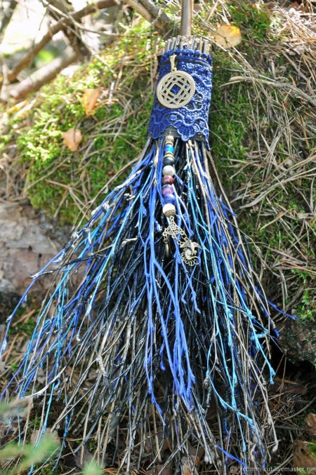 Кианит ведьмина метла