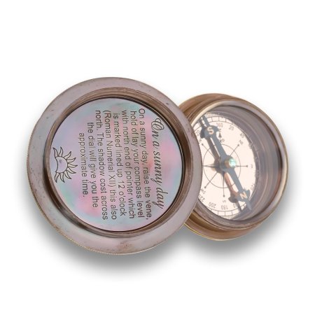 Компас с солнечными часами