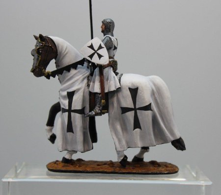 Конный рыцарь тевтонского ордена