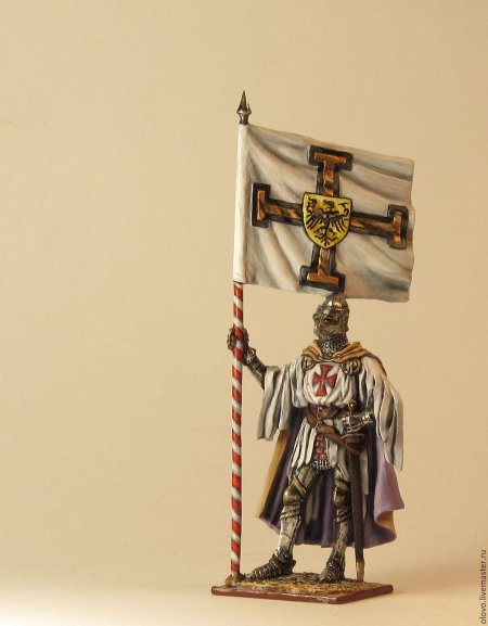 Фигурка рыцарь тевтонского ордена