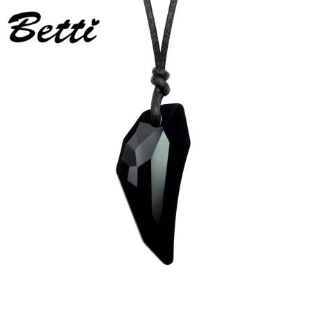 Кулоны из черного кристалла