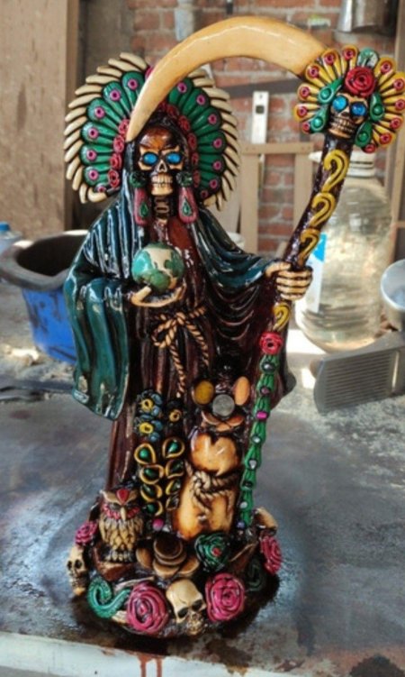 Санта муэрте алтарь