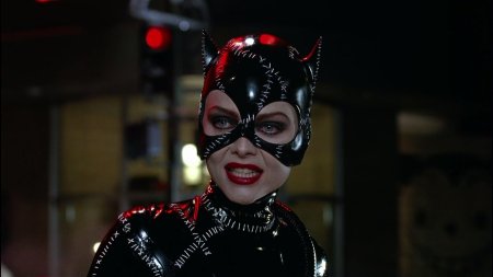 Batman returns catwoman