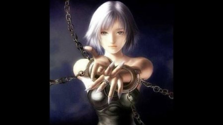 Девушка в цепях