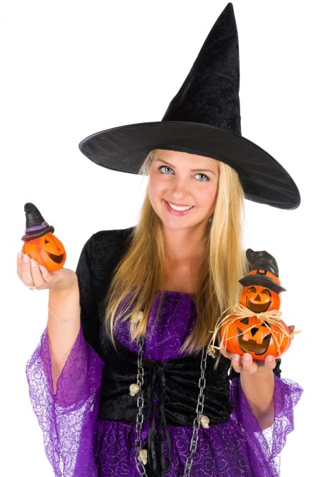 Ведьма хэллоуин