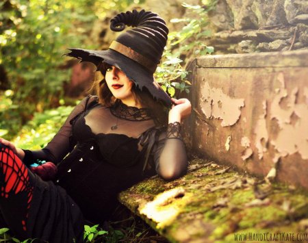 Ведьма в шляпе