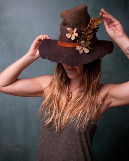 Валяная шляпа ведьмы