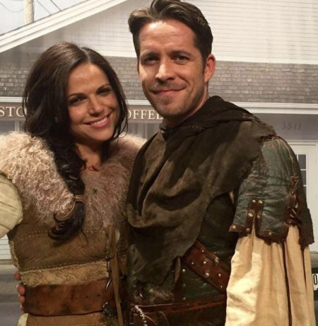 Однажды в сказке белоснежка и принц