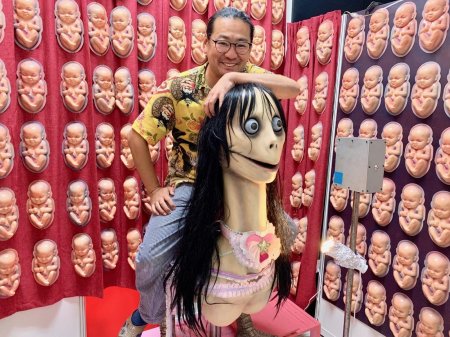 Статуя момо