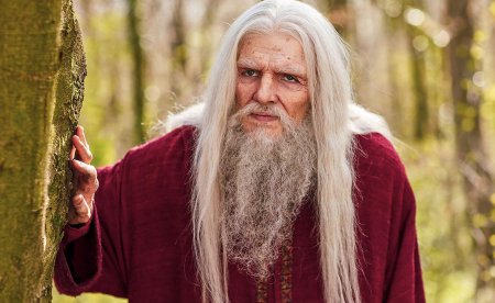 Эмрис мерлин