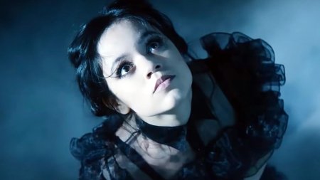 Дженна ортега уэнсдей аддамс