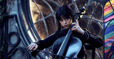 Дженна ортега виолончель