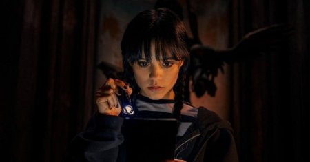 Wednesday addams дженна ортега