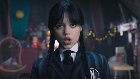 Уэнсдей сериал нетфликс