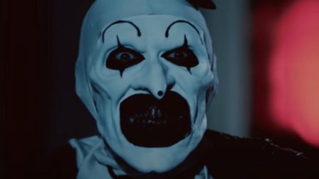 Ужасающий клоун арт