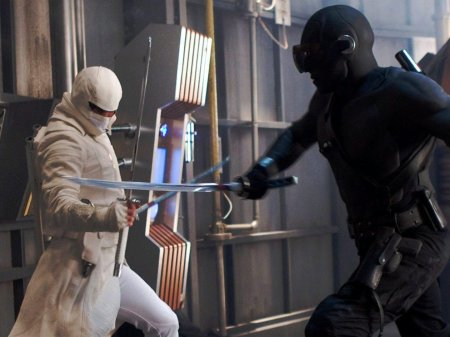 G. i. joe. бросок кобры: снейк айз ()