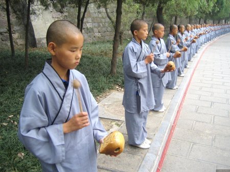 Монастырь шаолинь монахи