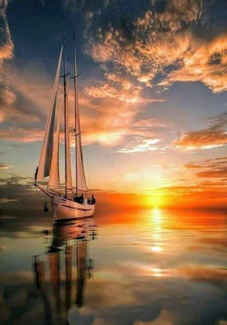 Парусник на закате