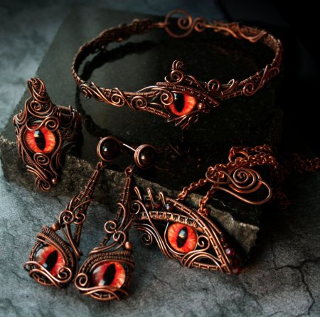 Готические украшения