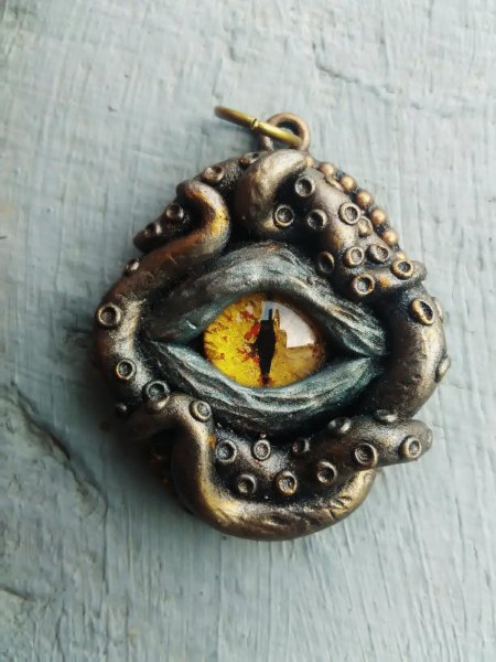 Полимерная глина кулон глаз дракона