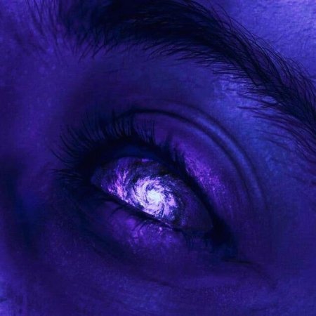 Глаза фиолетовые
