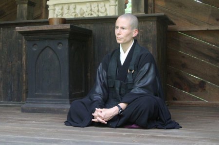 Дзадзен медитация монах