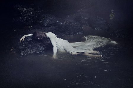 Фотосессия в воде девушка