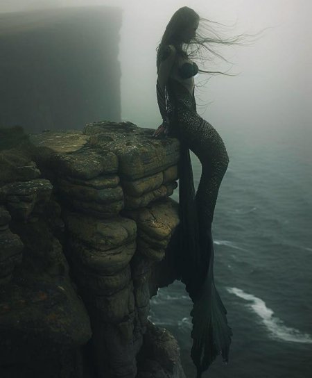 Сирена русалка