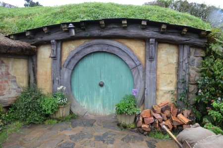 Hobbiton movie set new zealand