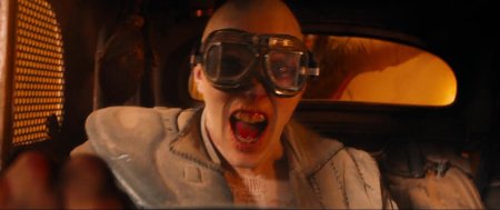 Николас холт безумный макс