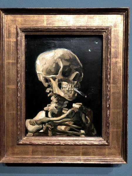 Винсент ван гог череп с горящей сигаретой