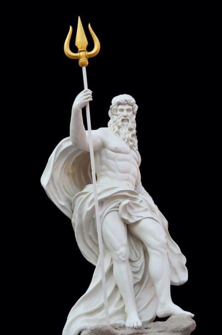 Статуя нептун посейдон