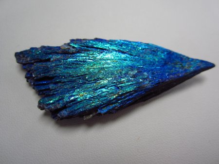 Кианит титаниум