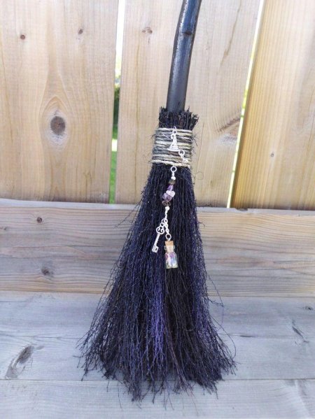 Кианит ведьмина метла