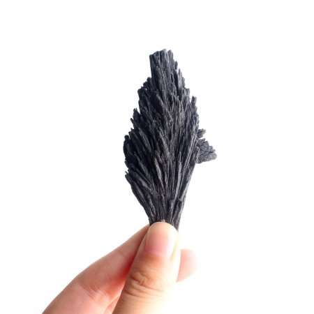 Кианит камень ведьмина метла