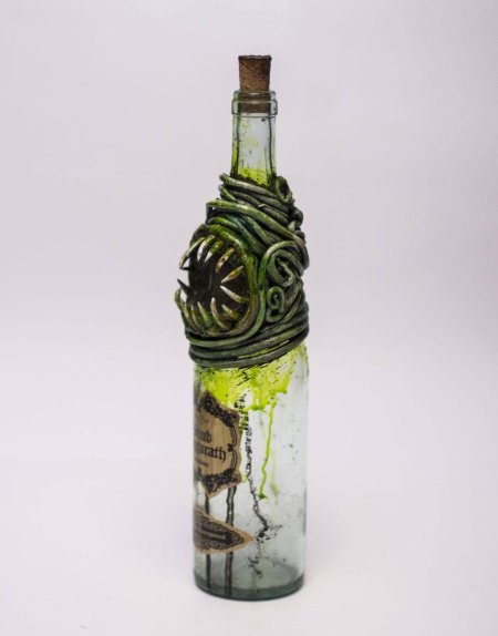 Бутылка череп декор