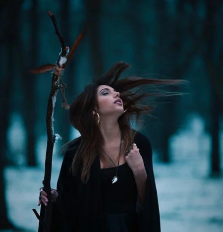 Эрика постникова фотосессия ведьма
