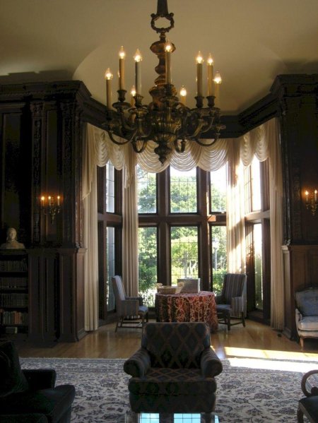 Гостиная в готическом стиле