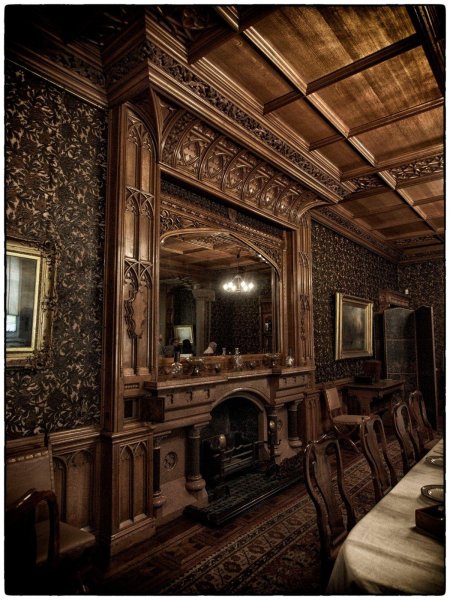 Особняк готика викторианская