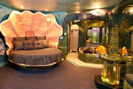 Необычная комната