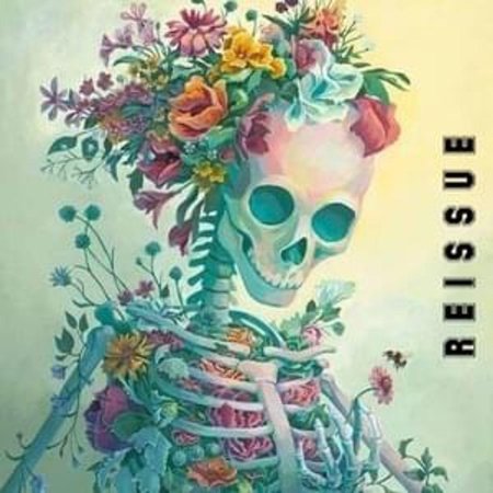 Скелет в цветах