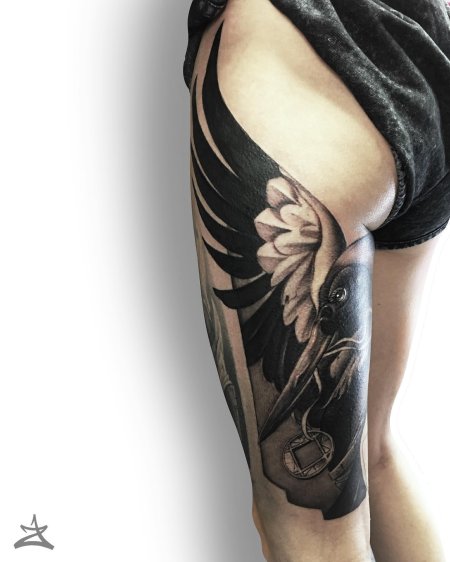 Тату ворон в стиле реализм