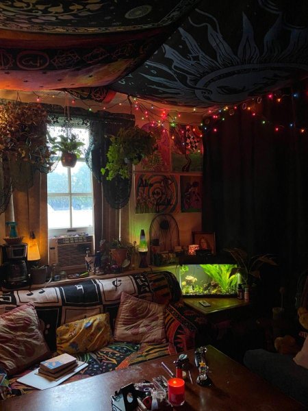 Комната хиппи