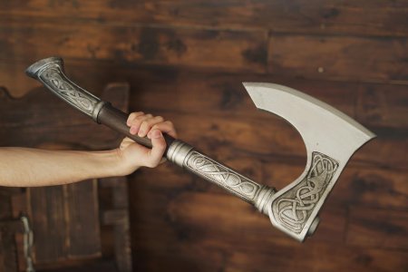 Топор из ассасин крид вальгалла