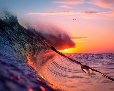 Волны на закате