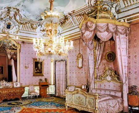 Спальня короля в королевский дворец мадрид